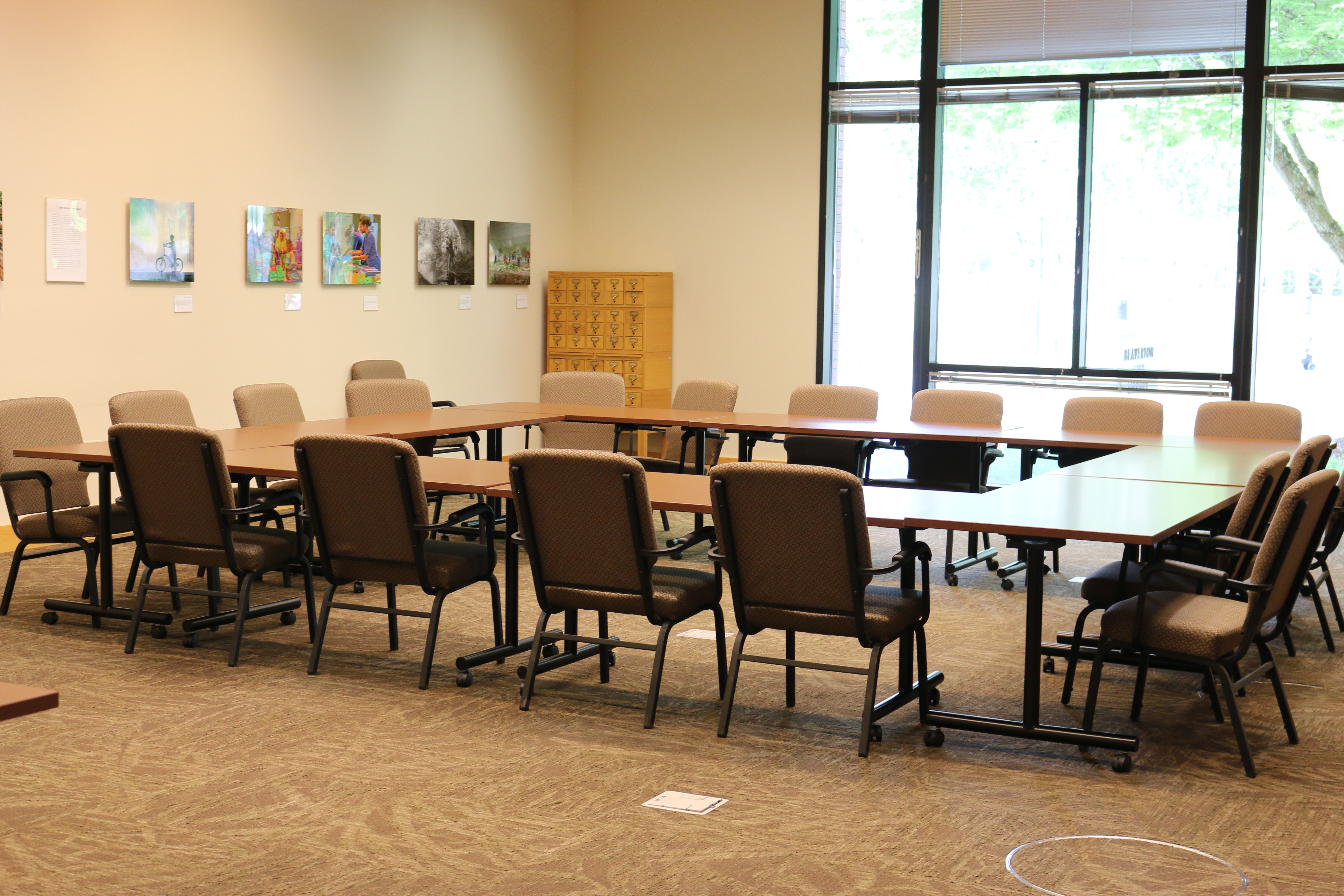 Link to larger image of Cathy Stanton Conference Room